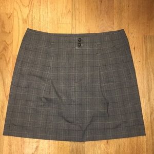 GAP gray plaid skirt